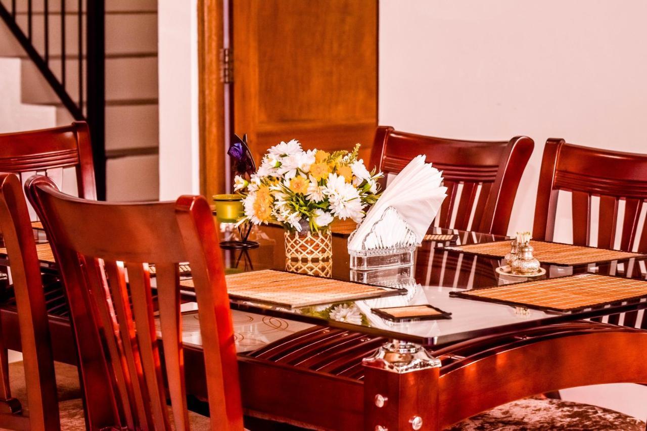 Saru Holiday Apartment - Up To 6 Guests Канди Екстериор снимка