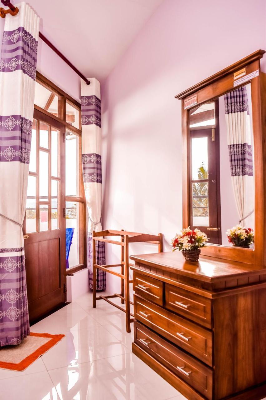 Saru Holiday Apartment - Up To 6 Guests Канди Екстериор снимка